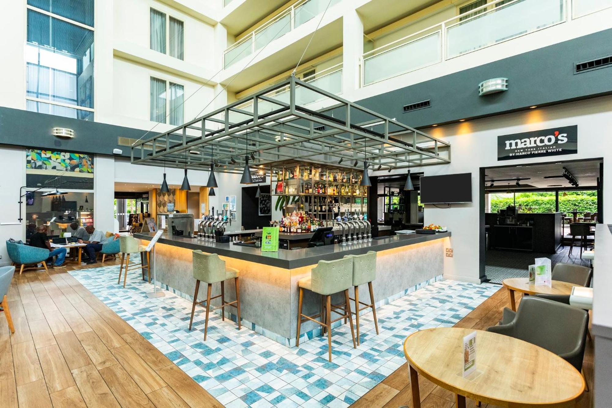 Hotel By Ihg
