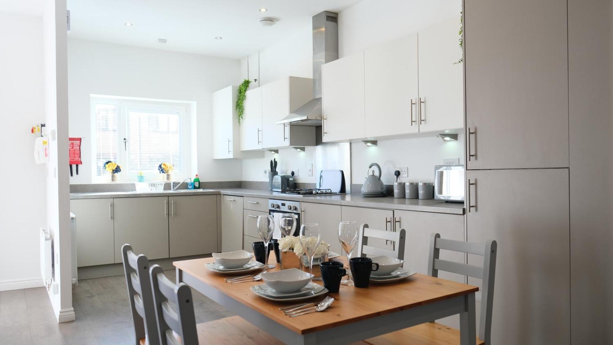Urban Oasis: 4br Centre Retreat With Garden * Milton Keynes