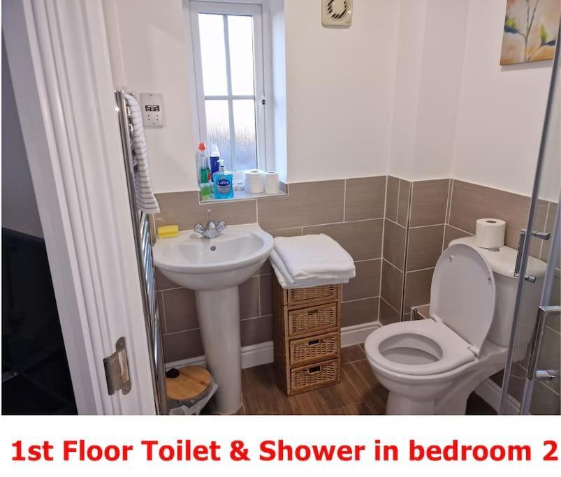Nightrest Homes 6 Bedroom House- Smart Tv In Each - Parking - Wifi -milton Keynes Apartment Milton Keynes
