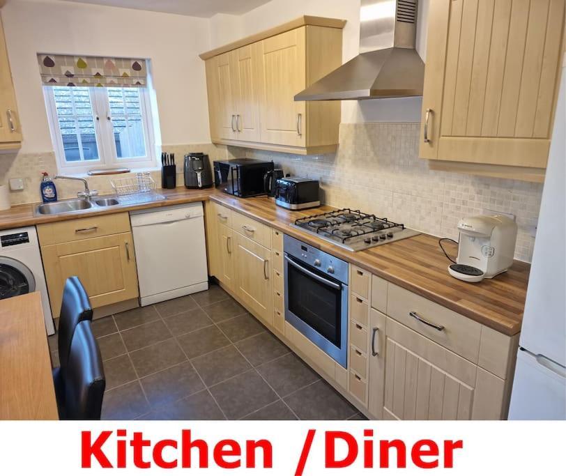 Apartment Nightrest Homes 6 Bedroom House- Smart Tv In Each - Parking - Wifi -milton Keynes
