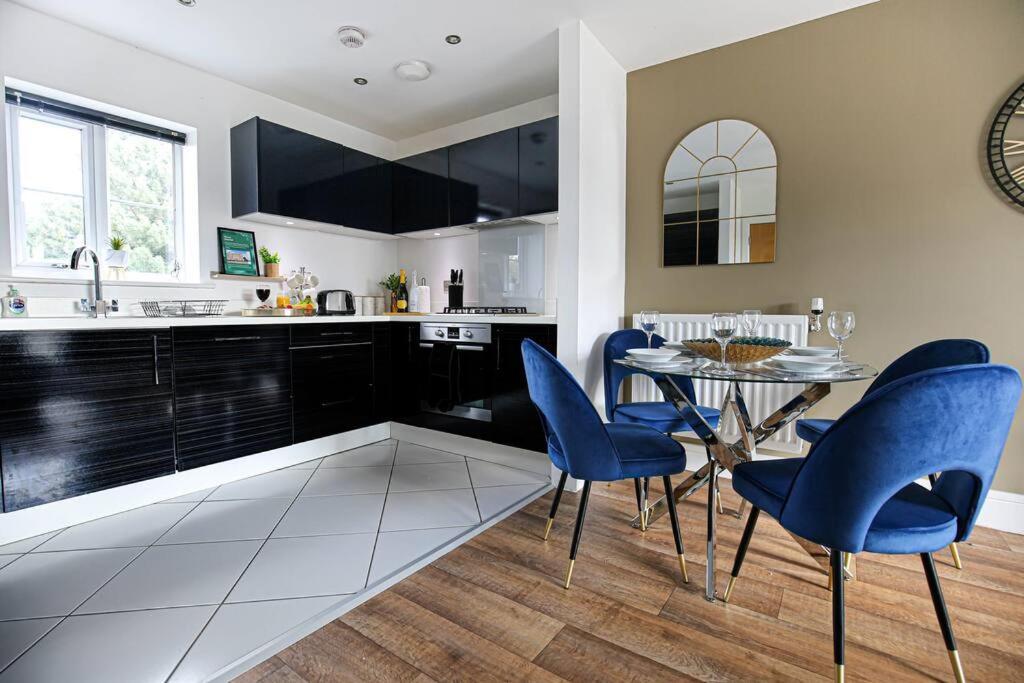 Stylish With Self-check-in, Juliet Balcony, Fast Wifi, Smart Tvs And Free Parking By Yoko