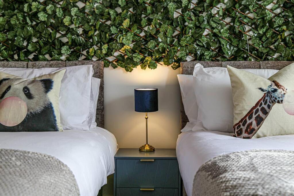 Stylish With Self-check-in, Juliet Balcony, Fast Wifi, Smart Tvs And Free Parking By Yoko * Milton Keynes