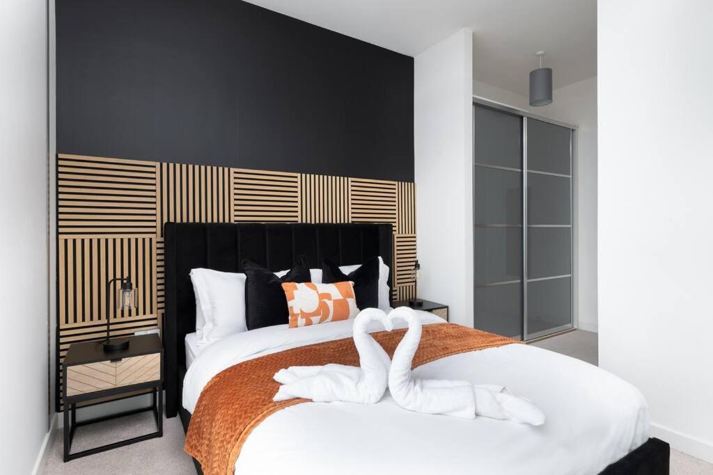Mk 1 Bed With Parking Apartment *
