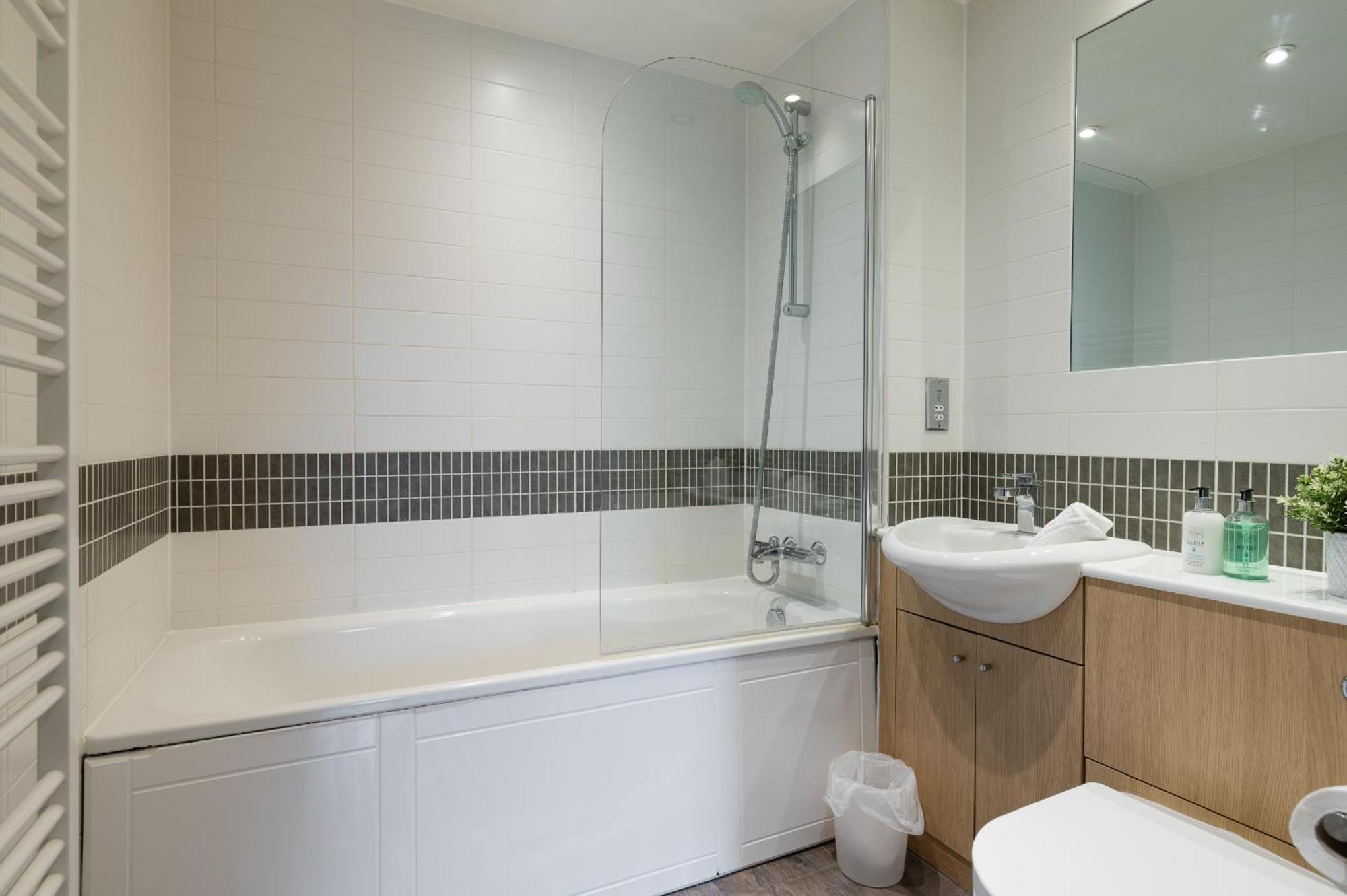 Apartment Modern 2 Bed In Mk, Free Parking, Smart Tv Milton Keynes