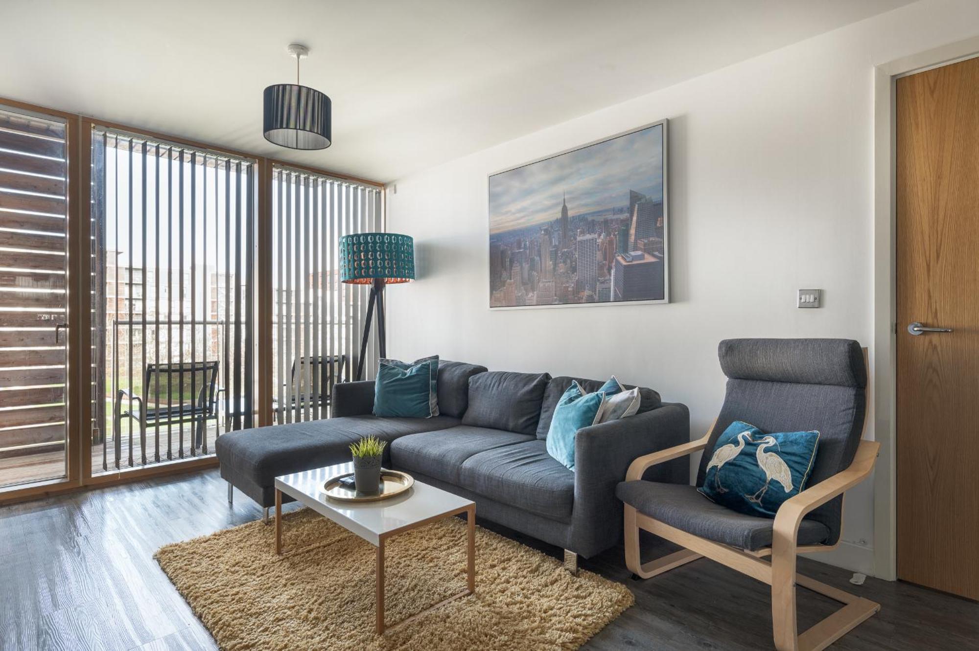 Apartment Modern 2 Bed In Mk, Free Parking, Smart Tv *
