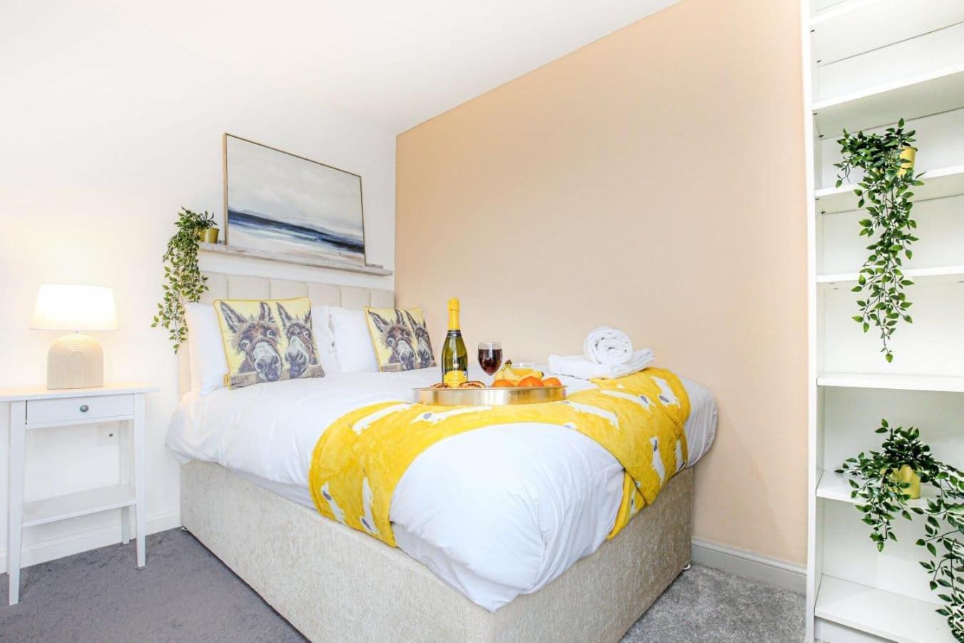 Alpha Properties: Luxury In Shared House With Smart Amenities Homestay *