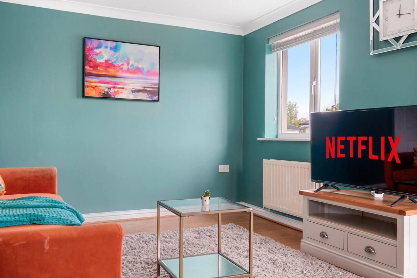 Apartment Entire 2 Bedroom Luxury With Free Parking *
