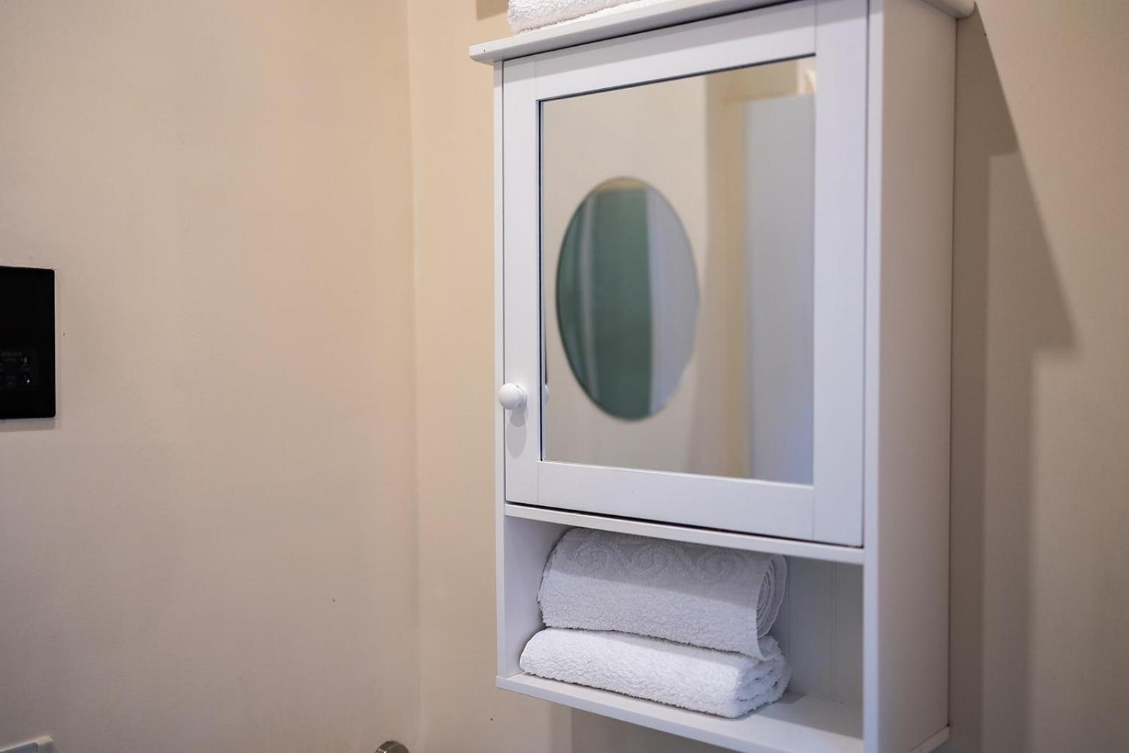 Cosy Countryside Retreat - Pogo Apartment Milton Keynes
