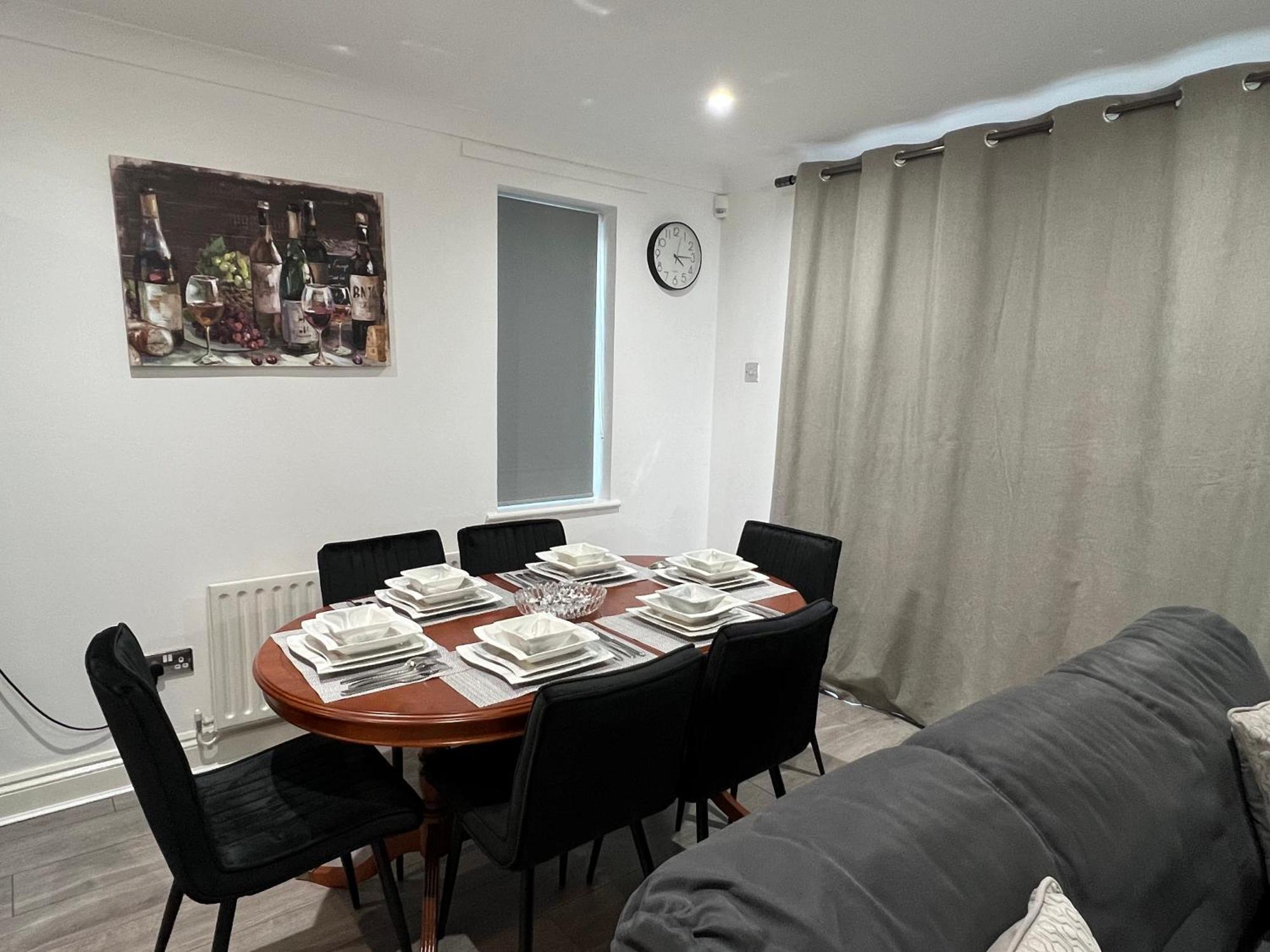 Apartment Majestic 2 Bedroom House Milton Keynes