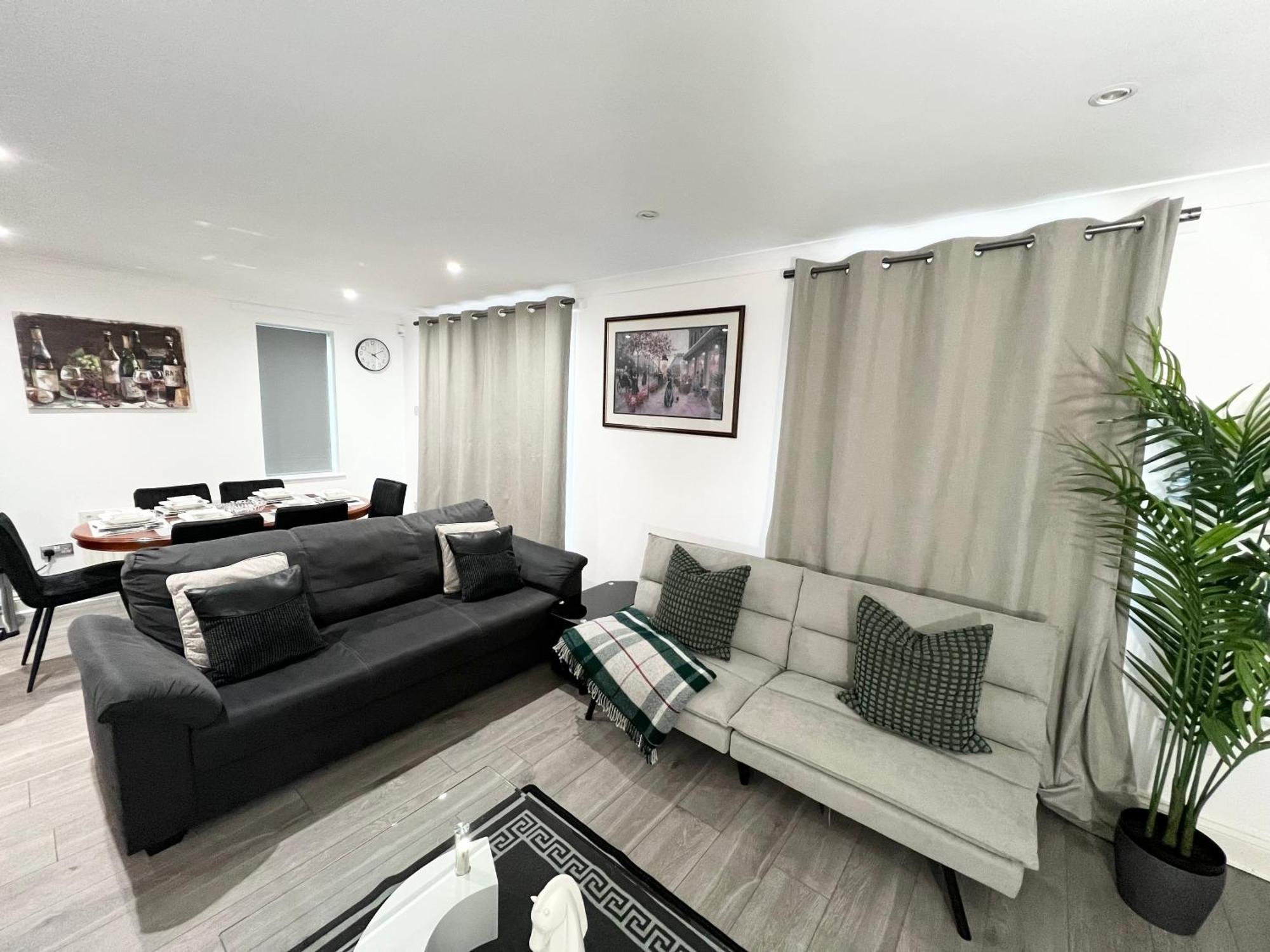 Majestic 2 Bedroom House Milton Keynes