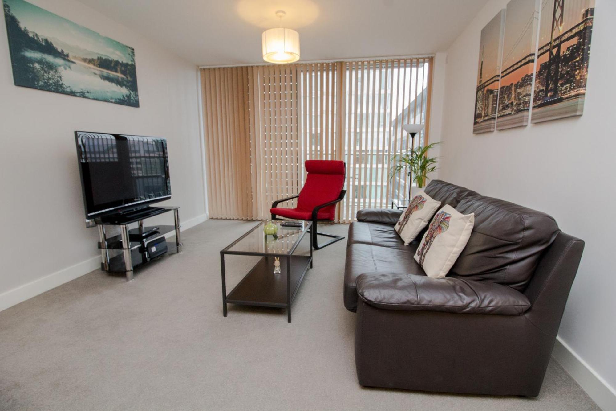 Istay At Vizion - Fully Equipped Modern Serviced With Balconies, Self Check-in, Superfast Broadband & Netflix, Free Underground Parking, 24h Security, Rooftop Gardens, Located In Mk