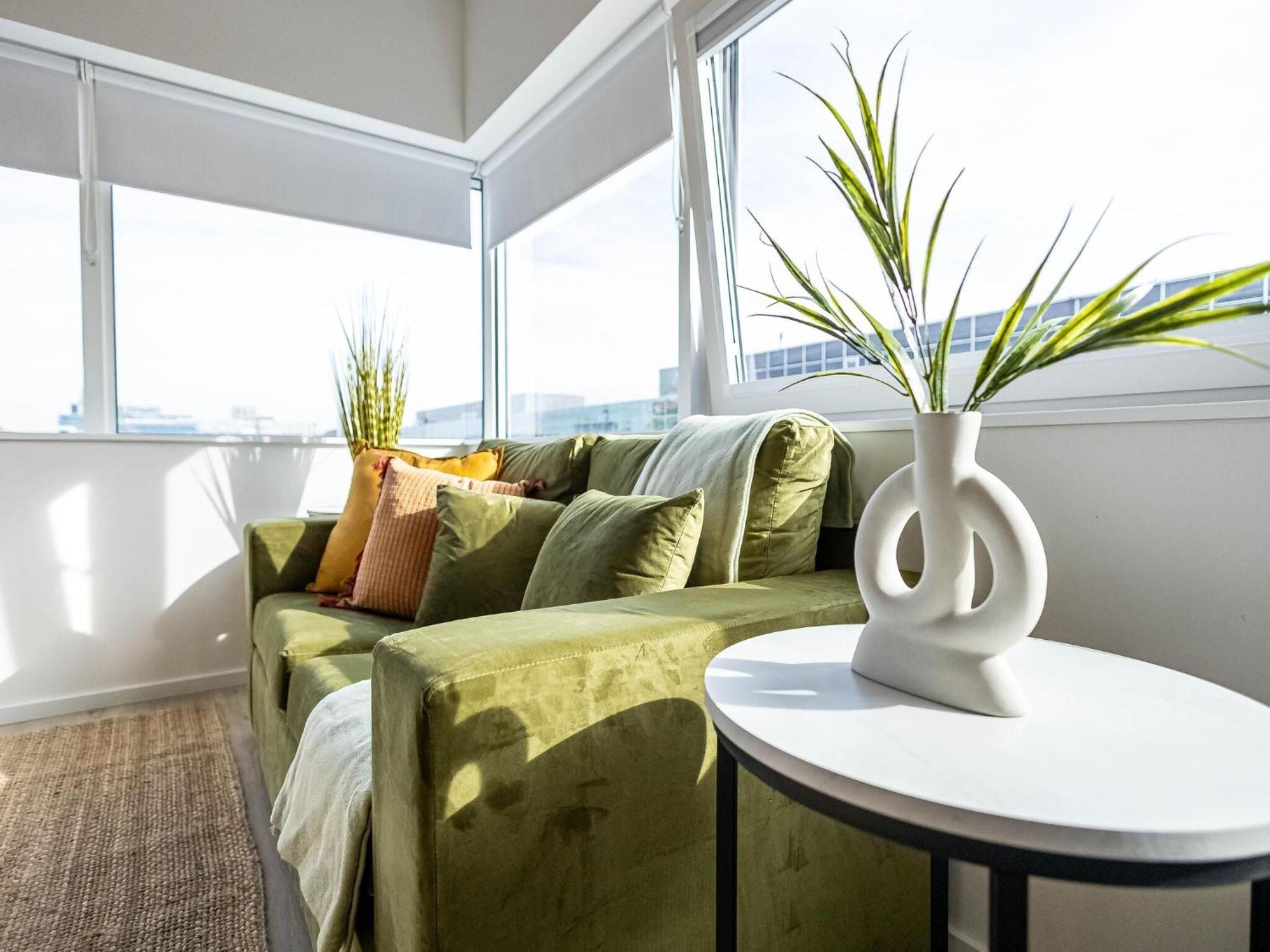 Apartment Stunning View In Location Free Parking Milton Keynes
