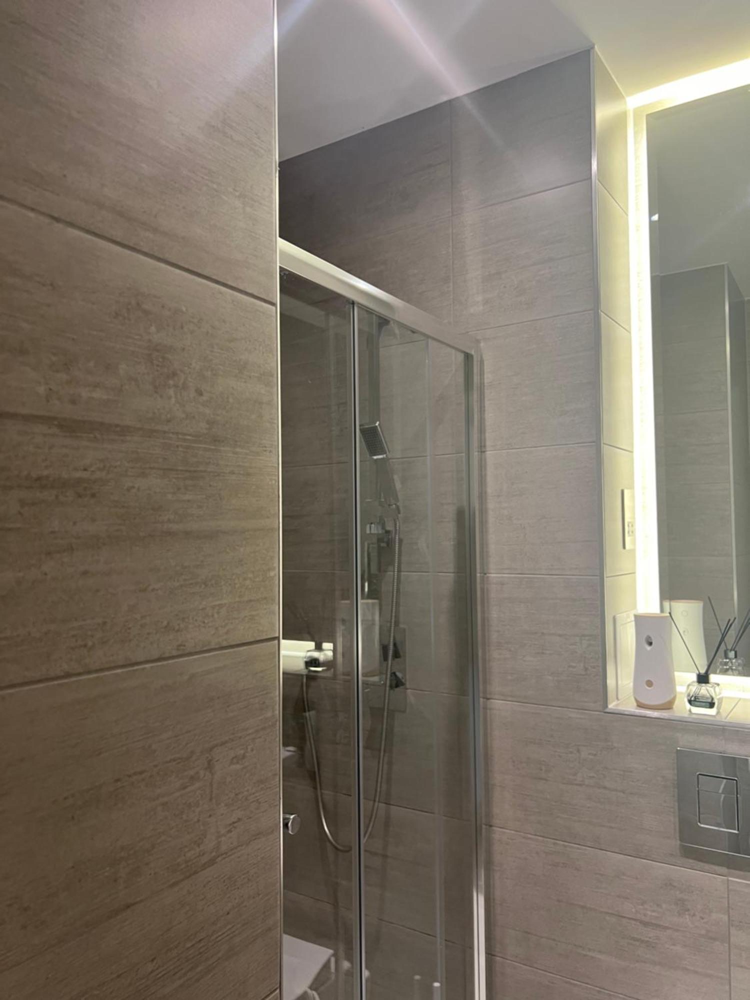 Apartment Luxurious Short Flat In *