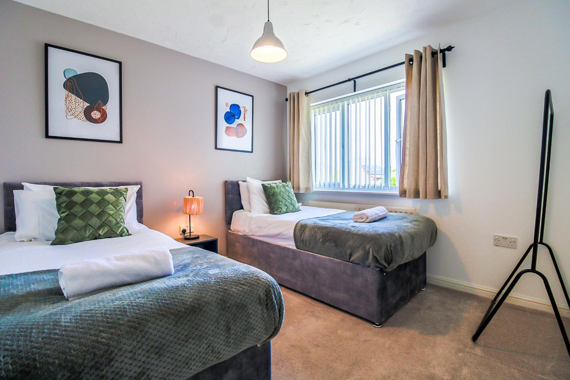 Host & - Wilshire Way Milton Keynes