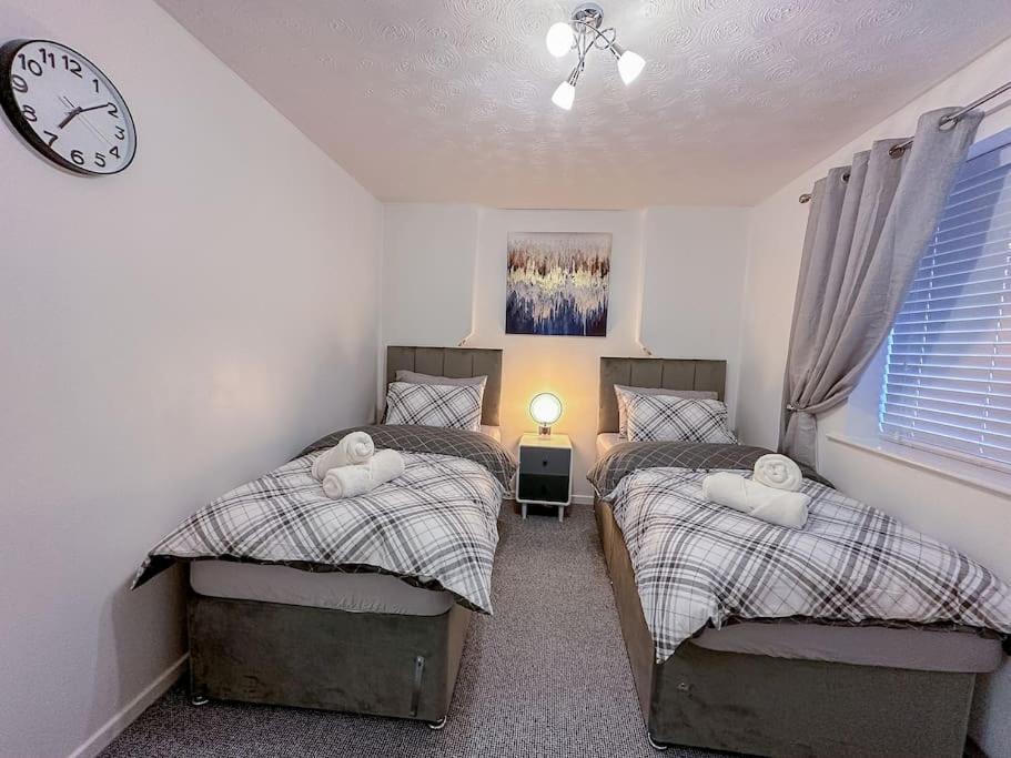 Elegant In Wavendon Gate Mk Apartment *