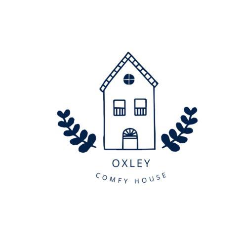 Holiday home Oxley Comfy House Milton Keynes- Contractors 1st Choice Spacious 6 Bedrooms Group Trips & Weekend Sleeps 14 Free Parking - Near M1 J14