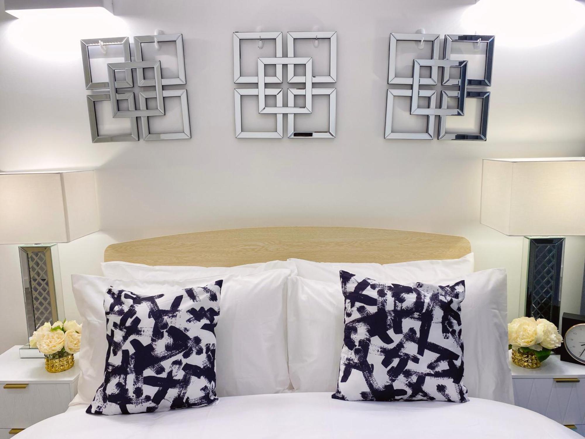 Newpointe Stunning 1-bedroom Serviced * Milton Keynes