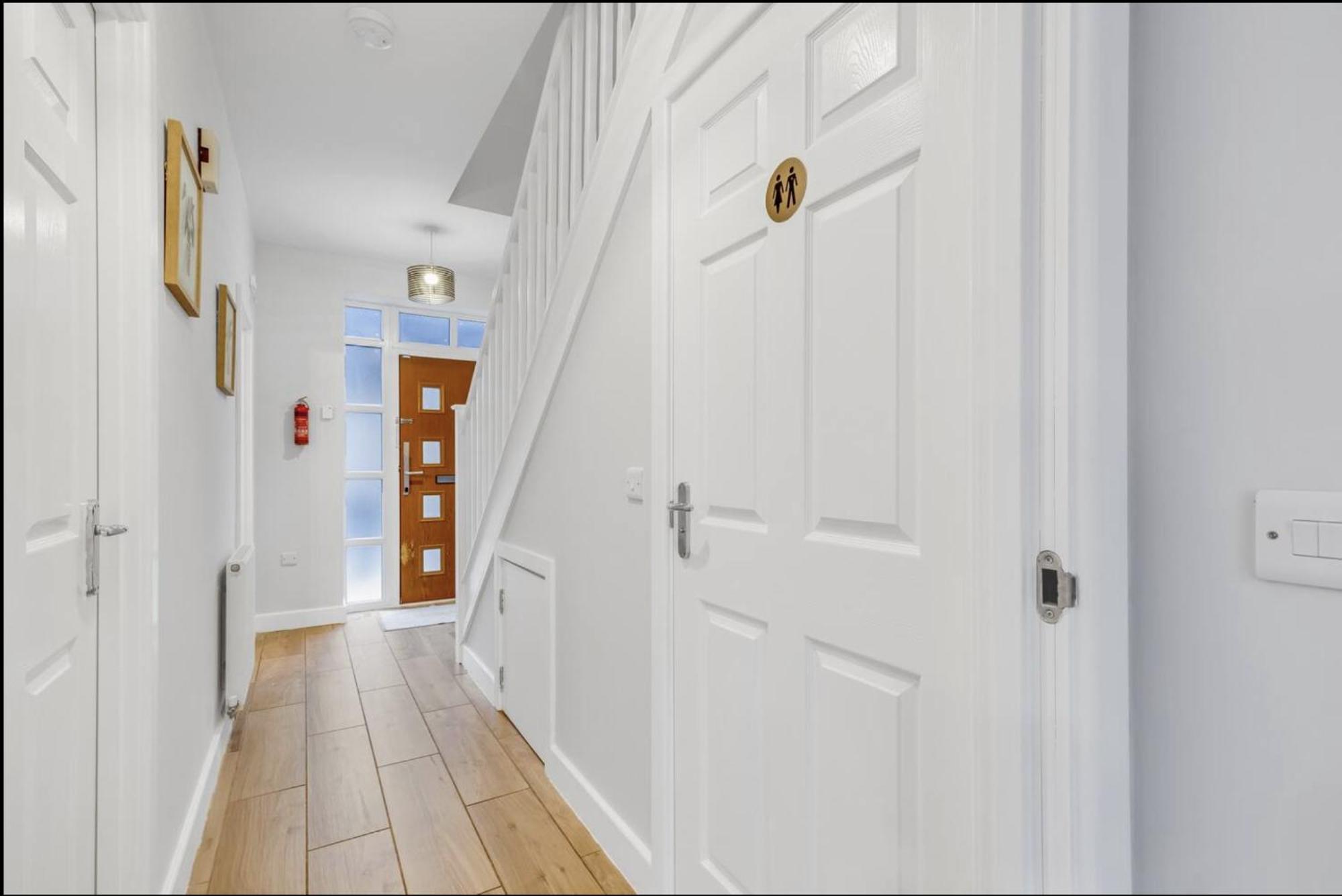 Holiday home Upscale 3 Bedroom 3 Bathroom Detached House - Location - Free Driveway Parking, 75