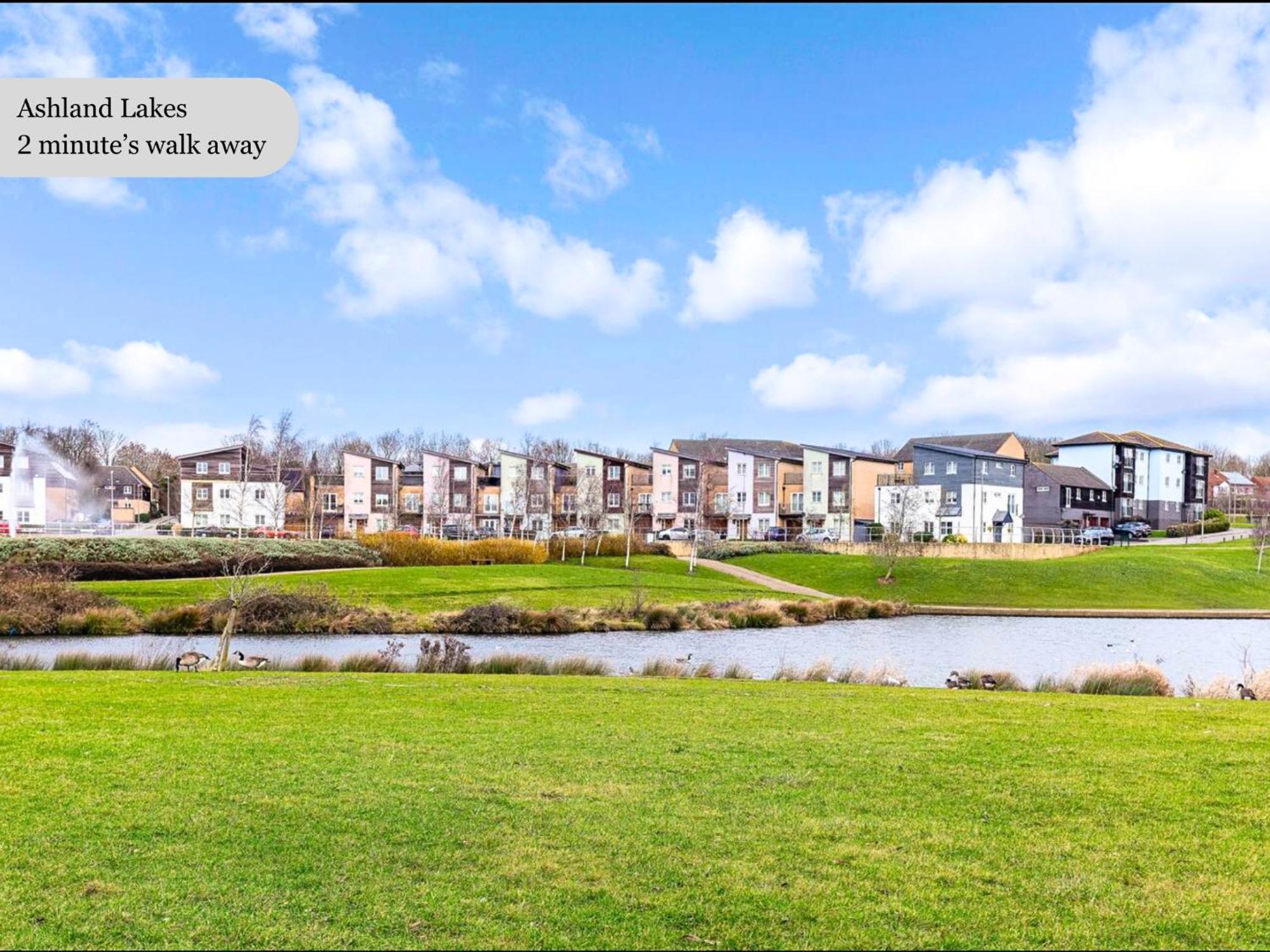 Holiday home Upscale 3 Bedroom 3 Bathroom Detached House - Location - Free Driveway Parking, 75