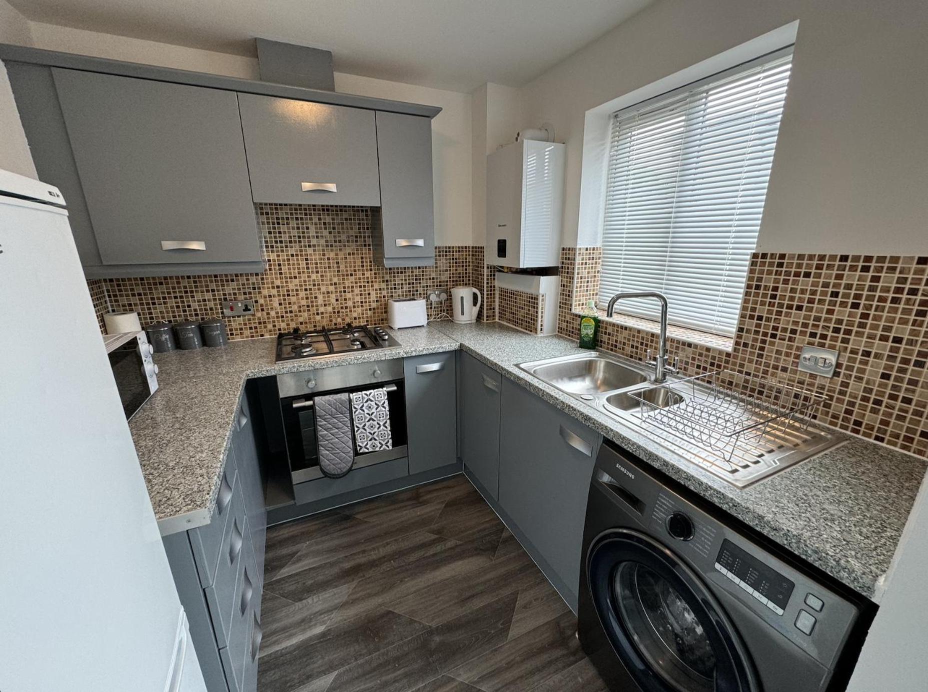 Apartment The Modern - 2 Bed 1 Bath Private Parking Milton Keynes