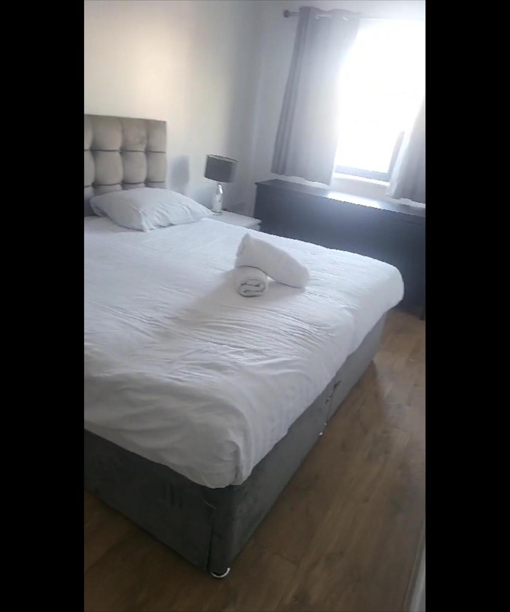 Broughton Comfy Den- Free Wifi, Netflix And Parking Available! Apartment