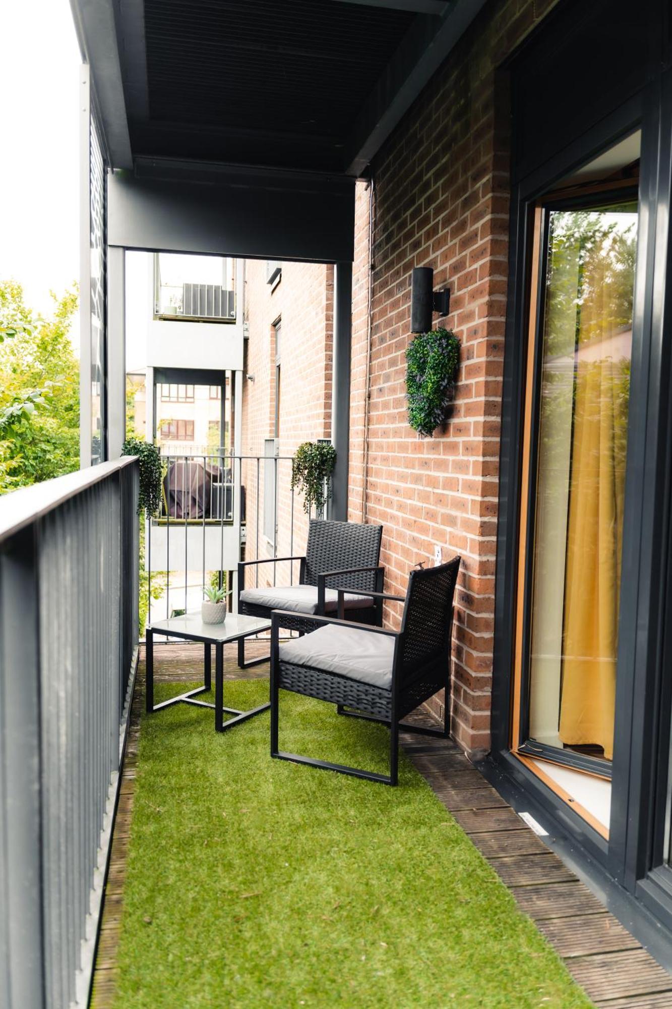 Apartment Stylish 2 Bedroom Balcony - Free Underground Parking - Cmk