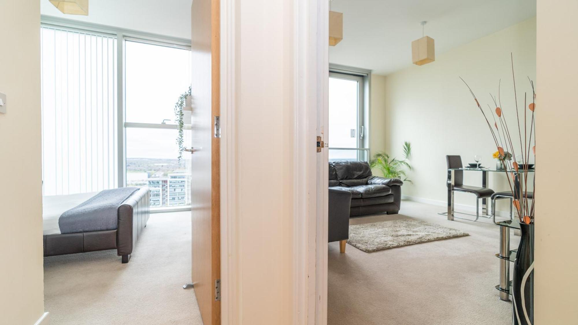 - Hub Apartment Milton Keynes