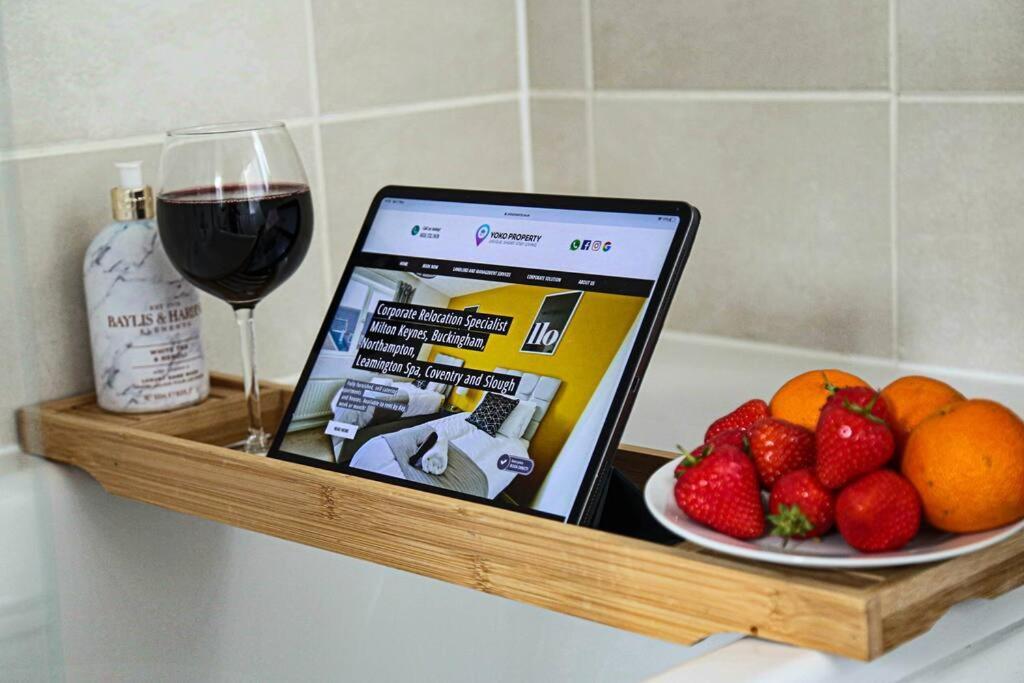 Stylish House With Smart Tvs And Netflix, Fast Wifi, Free Parking And Garden By Yoko Holiday home
