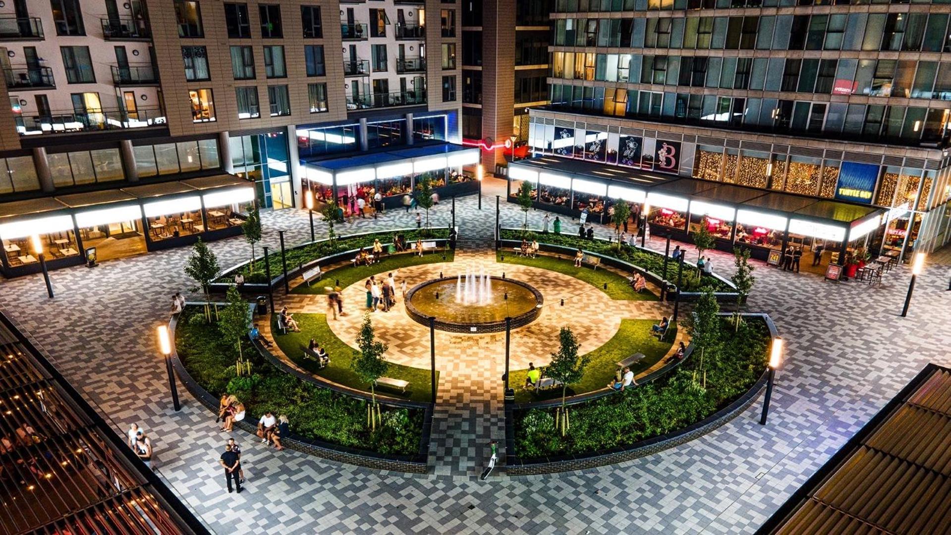 Stylish 2 Bedroom Balcony - Free Underground Parking - Cmk Apartment Milton Keynes