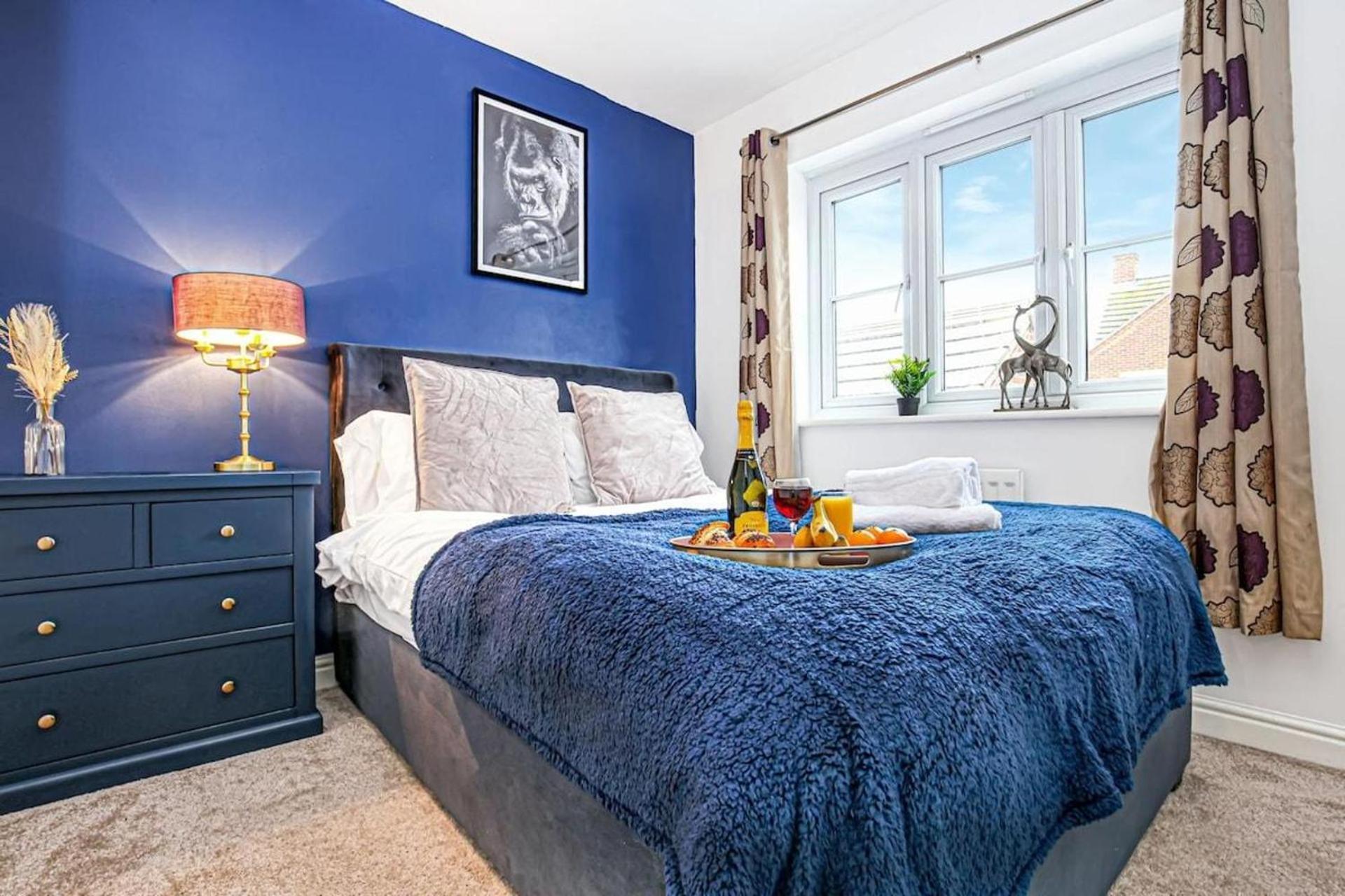 Detached 4 Bed-ultrafast Wifi Garden Free Parking *