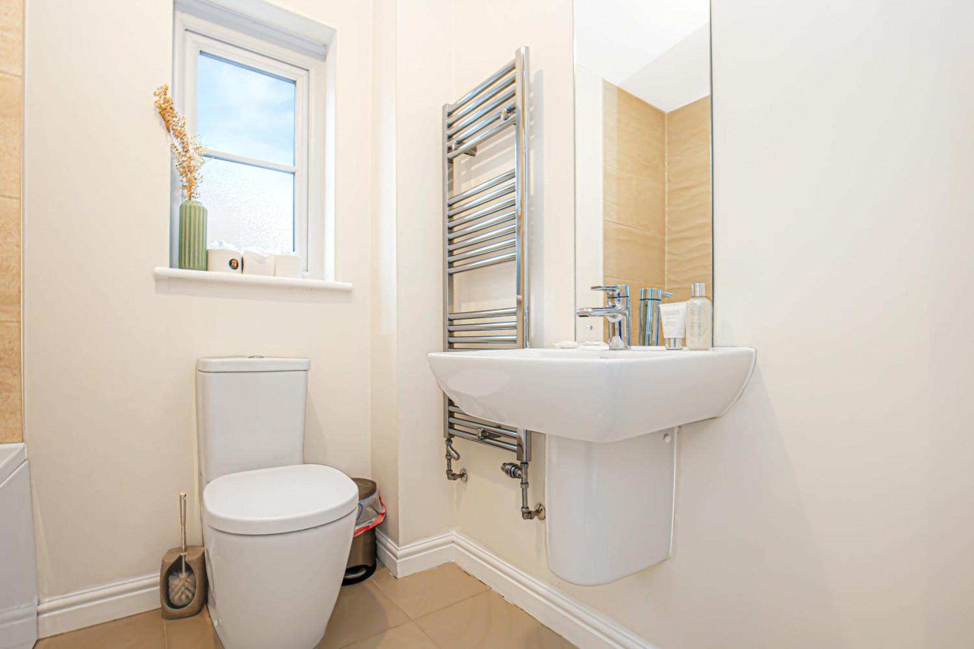 Casa de férias Detached 4 Bed-ultrafast Wifi Garden Free Parking *