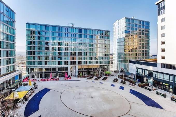 The Hub Center Luxury 2 Bed Apartment Milton Keynes
