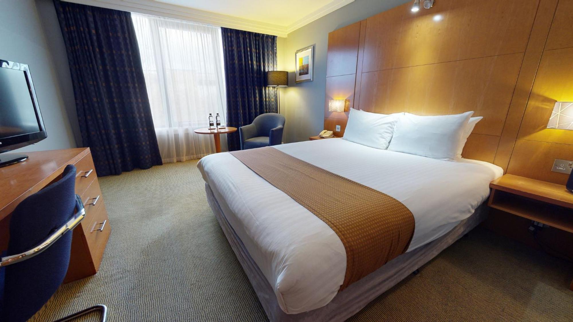 Hotel By Ihg 4*