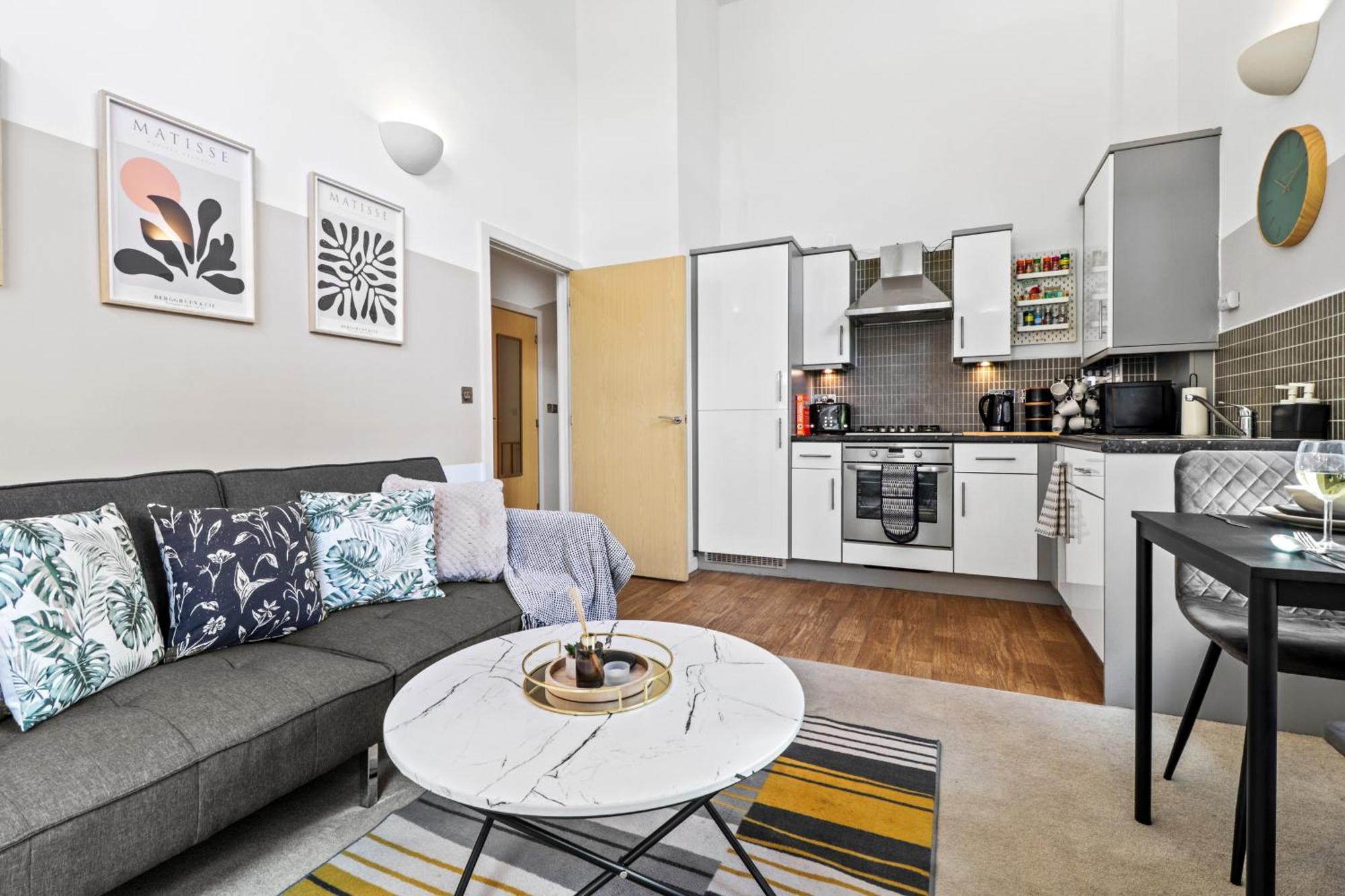 Sleek Modern Apartment Milton Keynes