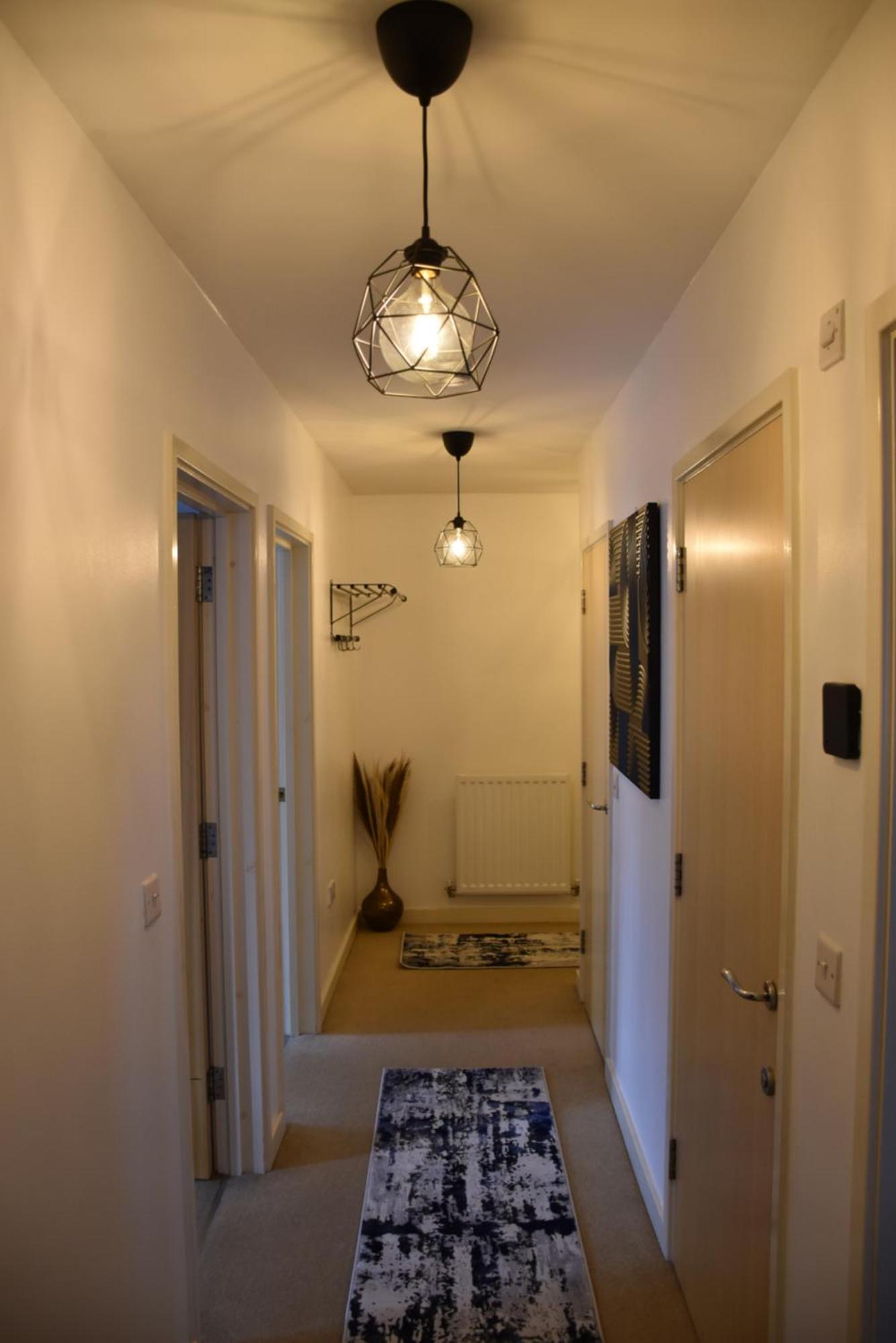 Luxurious & Spacious 2 Bed In Apartment Milton Keynes