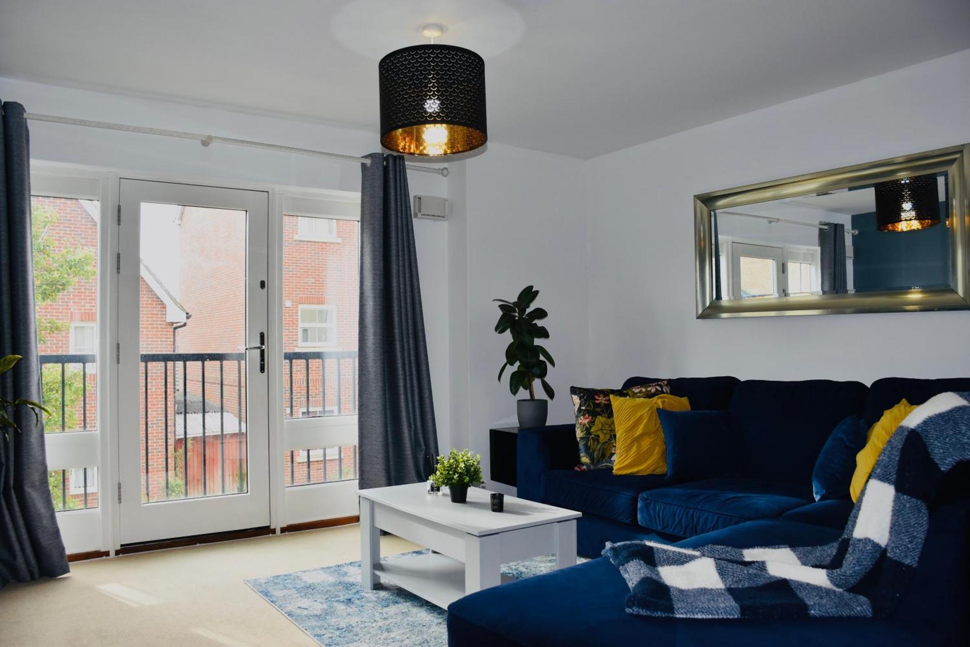 Apartment Luxurious & Spacious 2 Bed In Milton Keynes