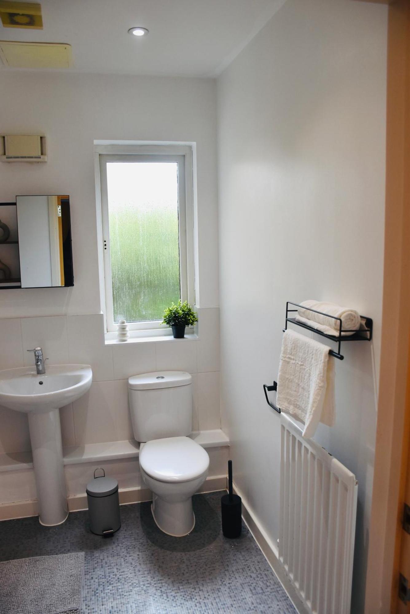 Apartment Luxurious & Spacious 2 Bed In Milton Keynes
