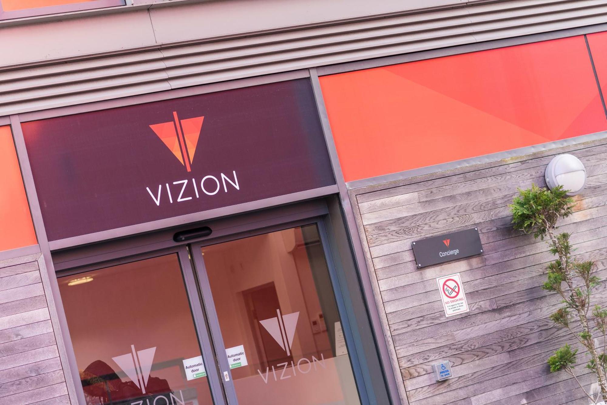 The Vizion Serviced From Pincott - Free Parking, Private Balcony, And Wifi *