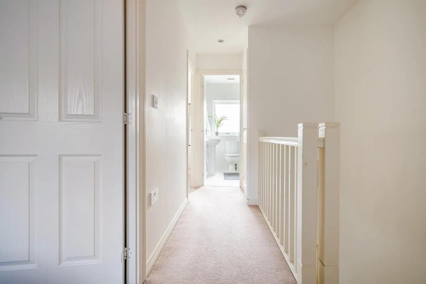 Modern Hideaway With Studio Space Milton Keynes