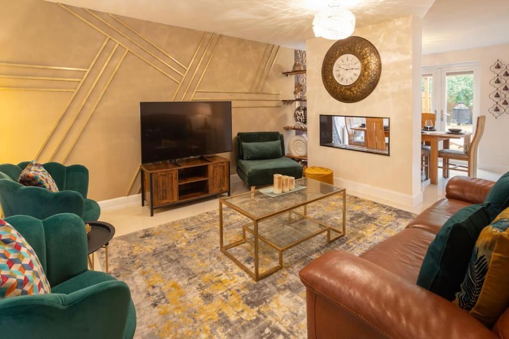 Villa Luxurious 4 Dbl Bedroom House- Away From *
