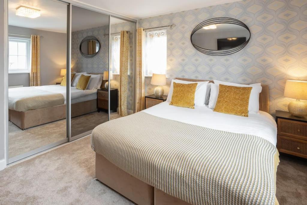 Villa Luxurious 4 Dbl Bedroom House- Away From Milton Keynes