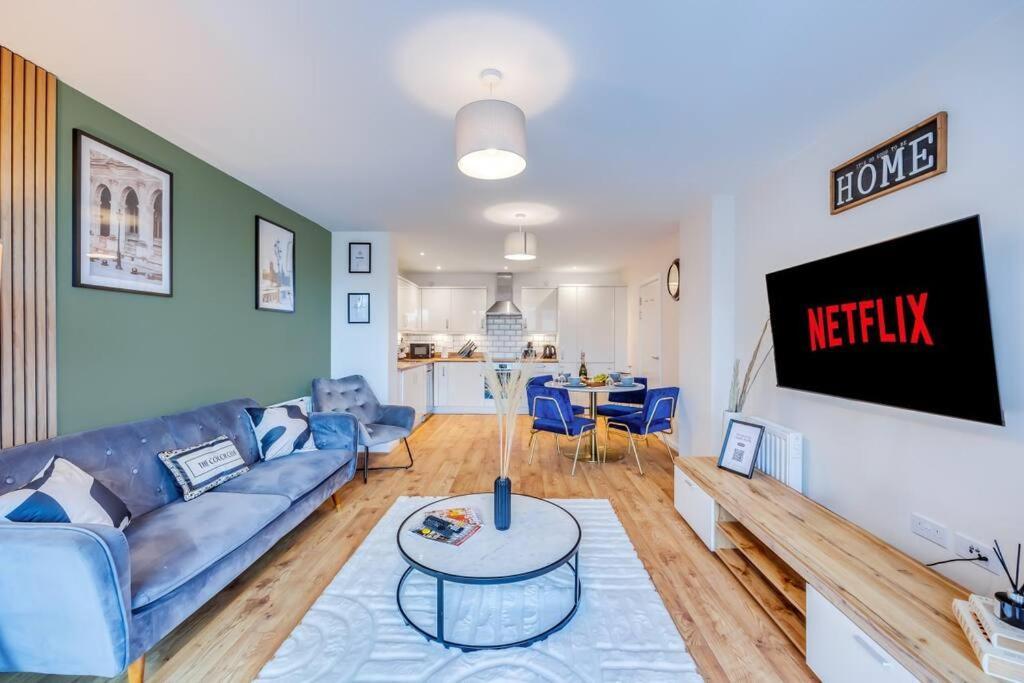 Beautiful Canal Side - Centre - Balcony, Secure Parking, Self Check-in, Fast Wifi And Smart Tv With Sky Tv And Netflix By Yoko Apartment