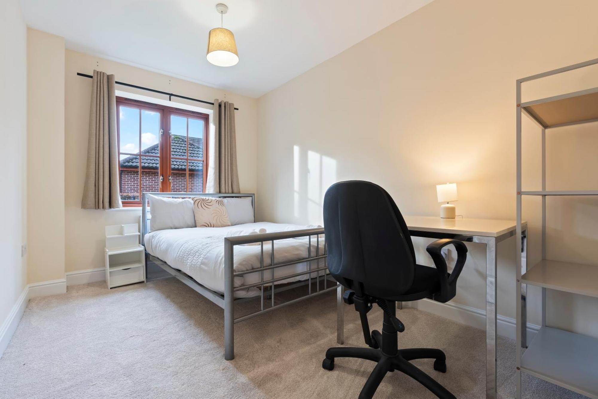Apartment Cozy 2bed Flat With Free Parking Near Willen In Milton Keynes
