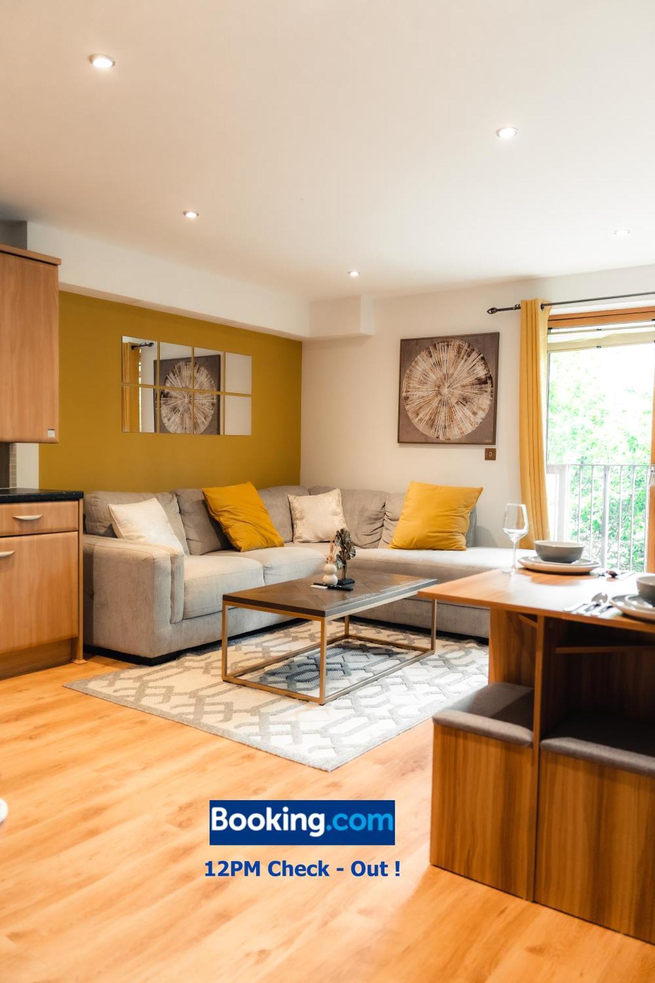 Stylish 2 Bedroom Balcony - Free Underground Parking - Cmk Apartment Milton Keynes