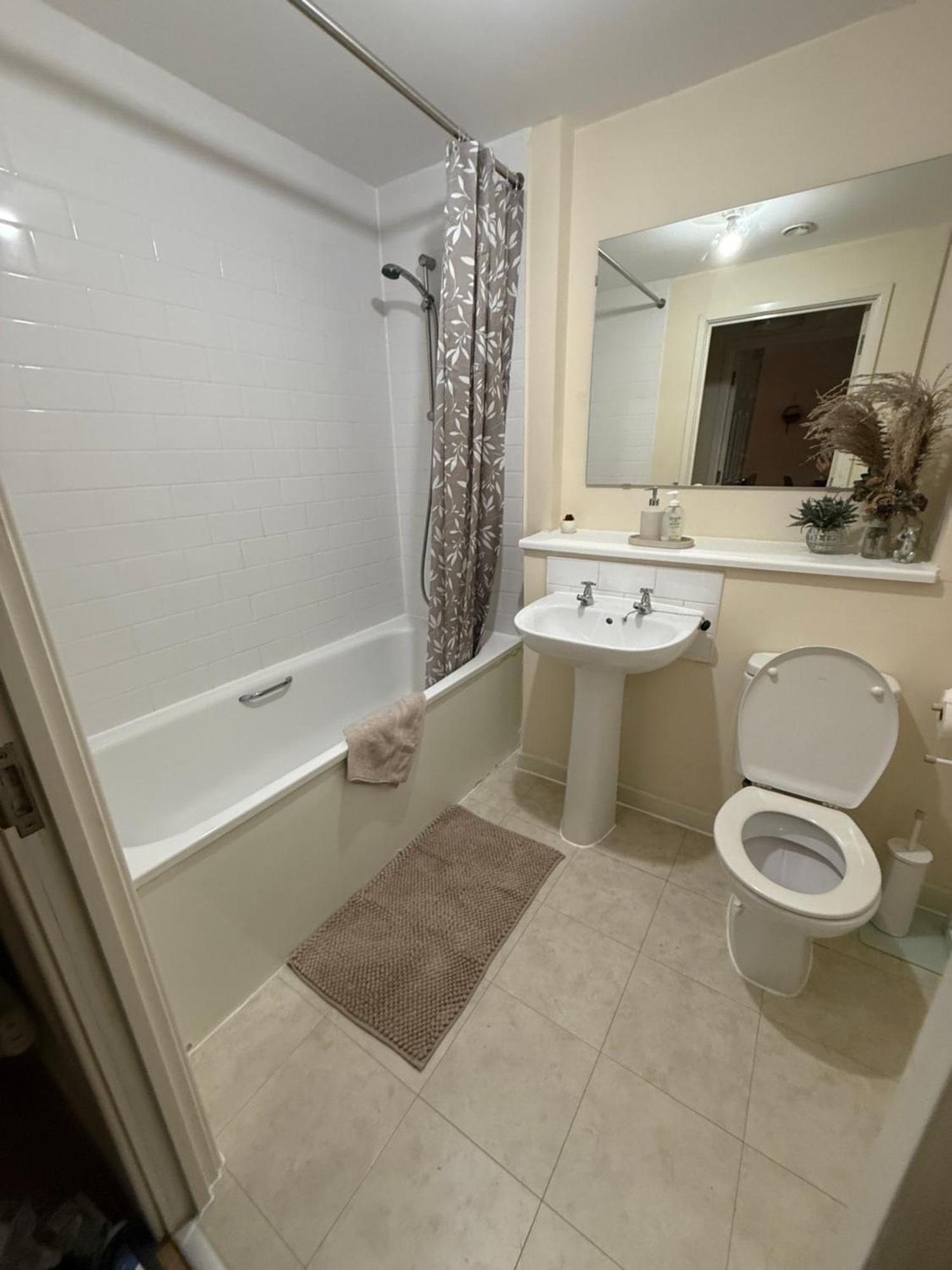 Apartment Hub Flat