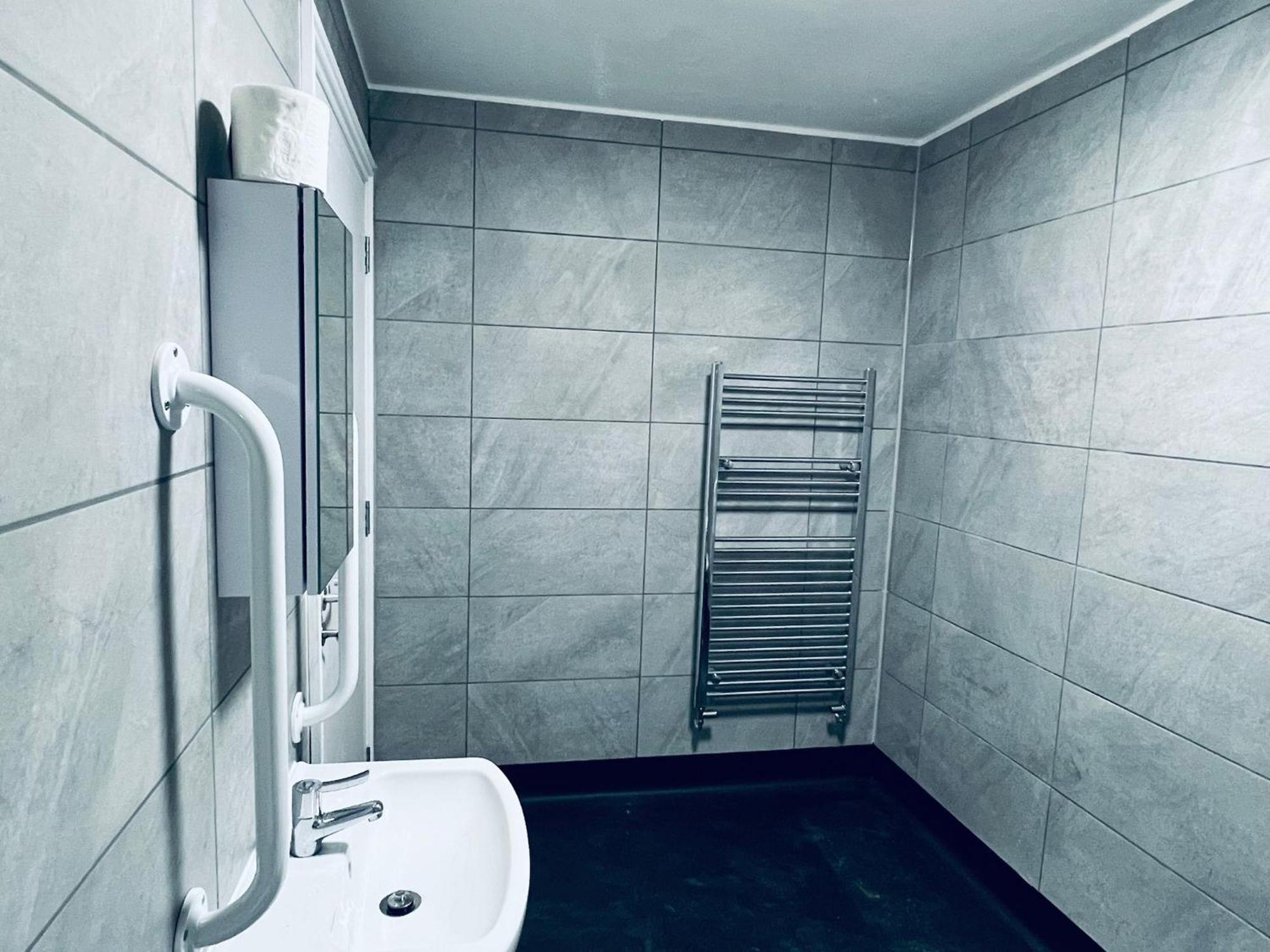 Close To Hospital - Ideal For Nurses - Disabled Facilities Milton Keynes