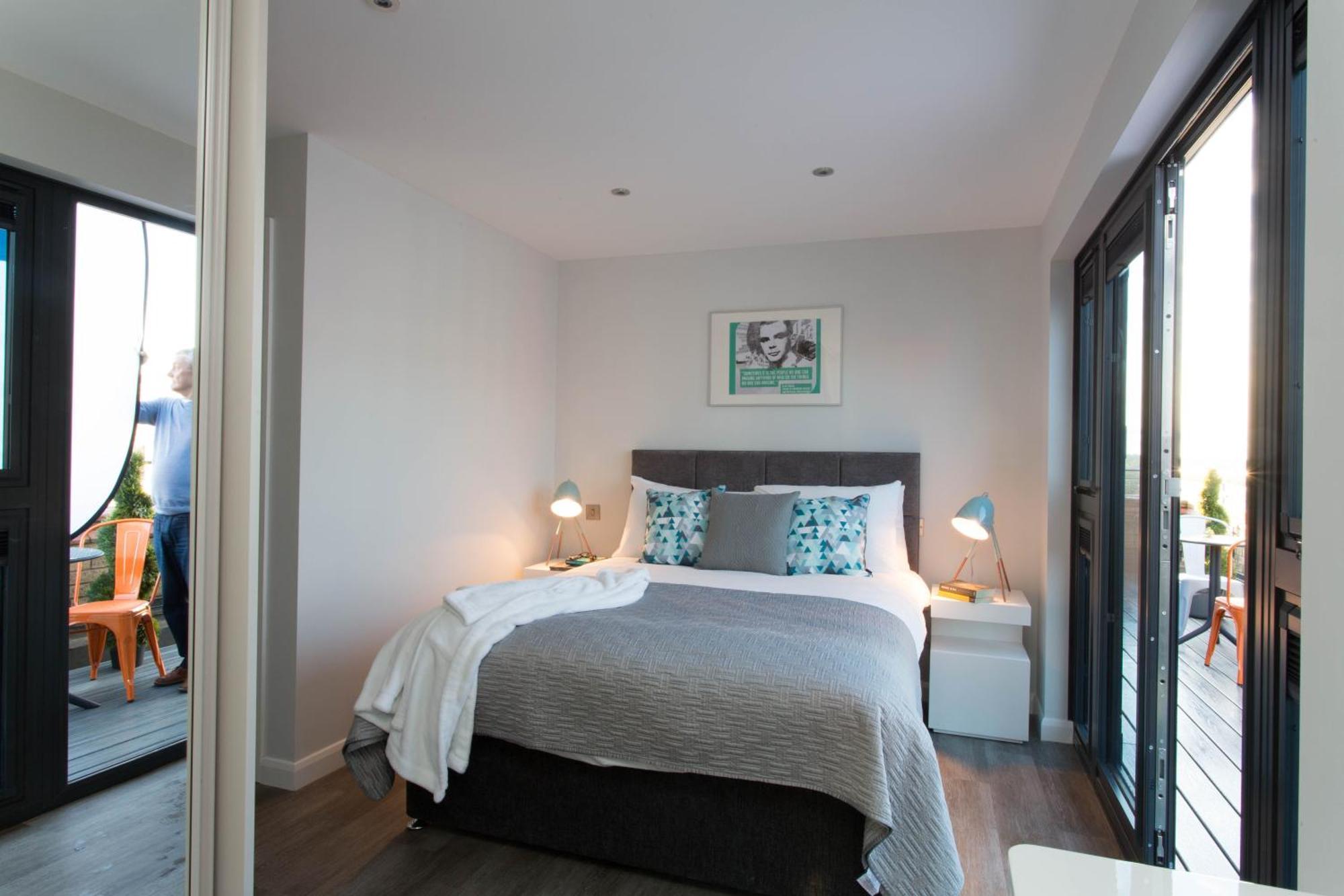 Cotels At 7zero1: Modern With Broadband & Parking Apartment