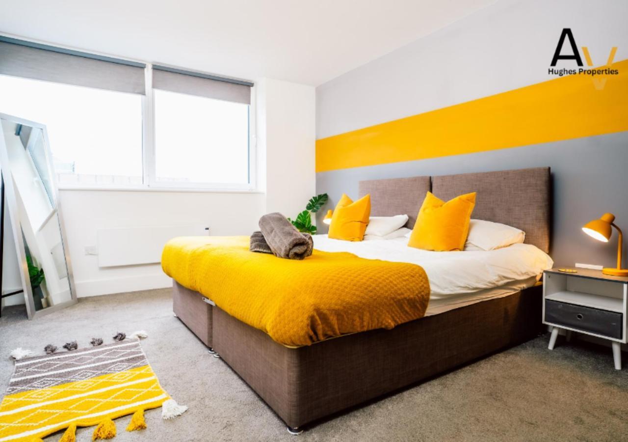 Luxurious One Bedroom By Av Hughes Apartment *