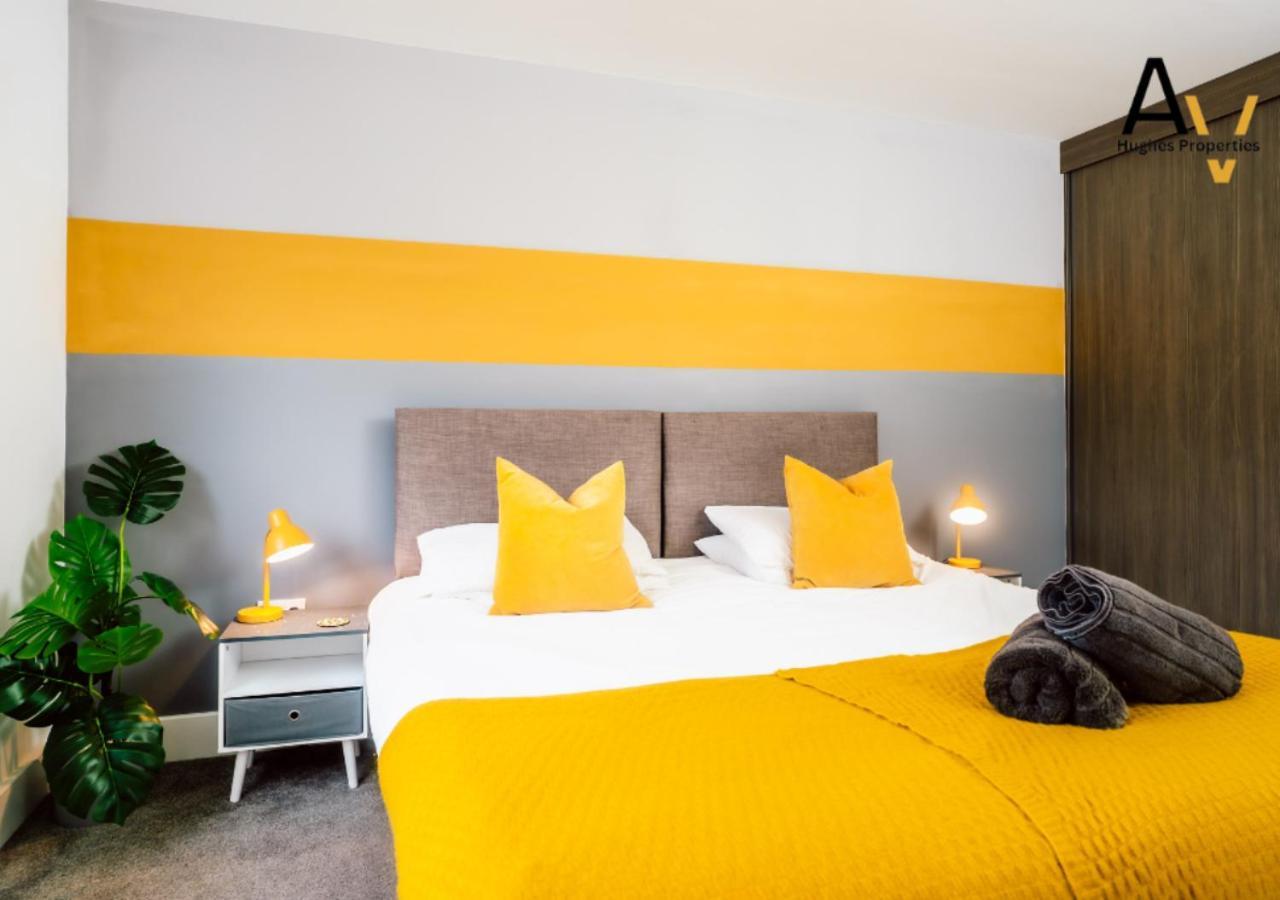 Luxurious One Bedroom By Av Hughes Apartment Milton Keynes