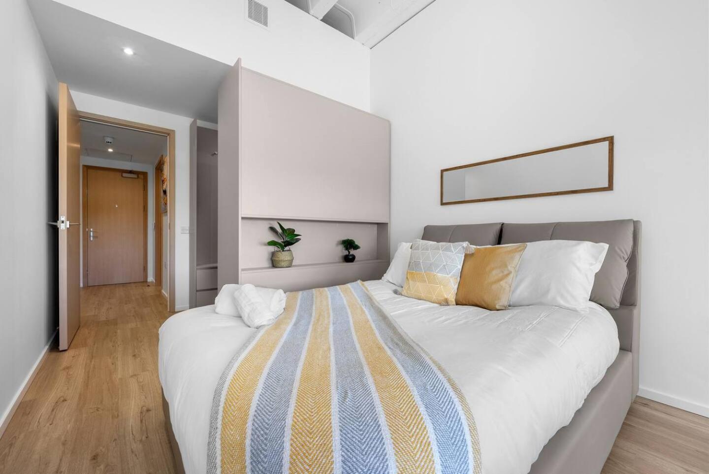 Apartment Luxe 1br Wlift & Free Gym Access In Station House Milton Keynes